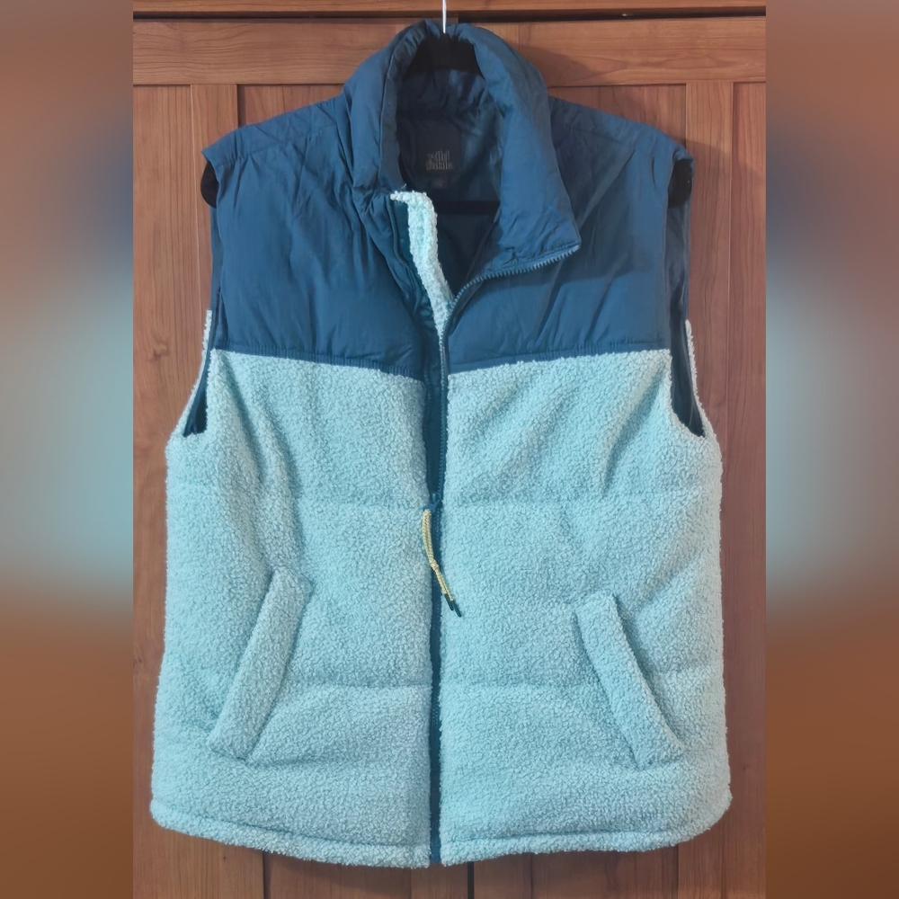 Wild Fable Teal Green Puffer and Seafoam Green Fleece Vest